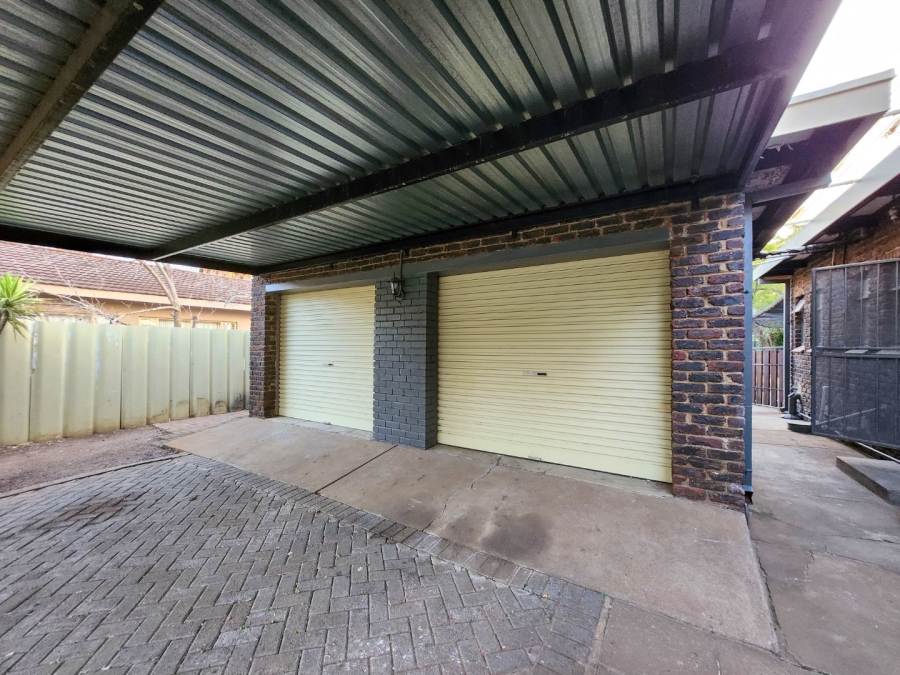 3 Bedroom Property for Sale in Flamwood North West
